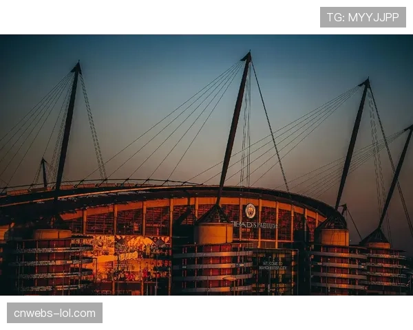 特写:哈兰德主罚点球前,伊蒂哈德球场瞬间的寂静